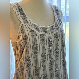 BCBG Generations Women’s Sleeveless Top, Size Medium.